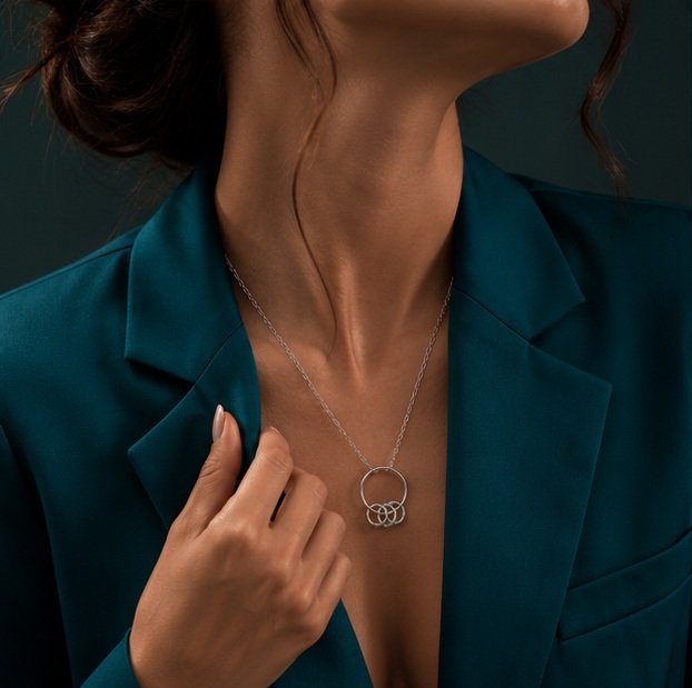 Eterna Link Necklace - View 4